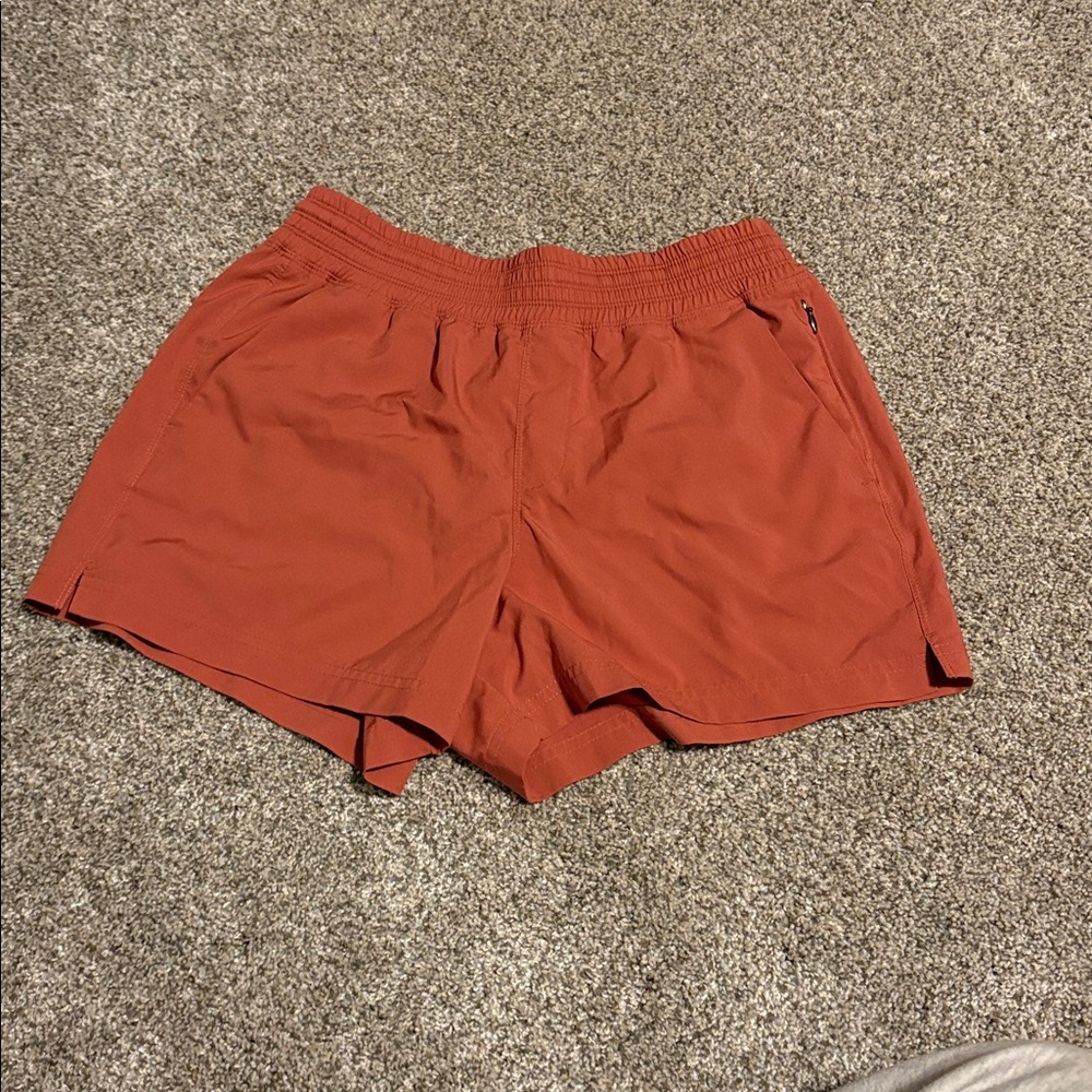 Old Navy Women's Athletic Shorts in Rust